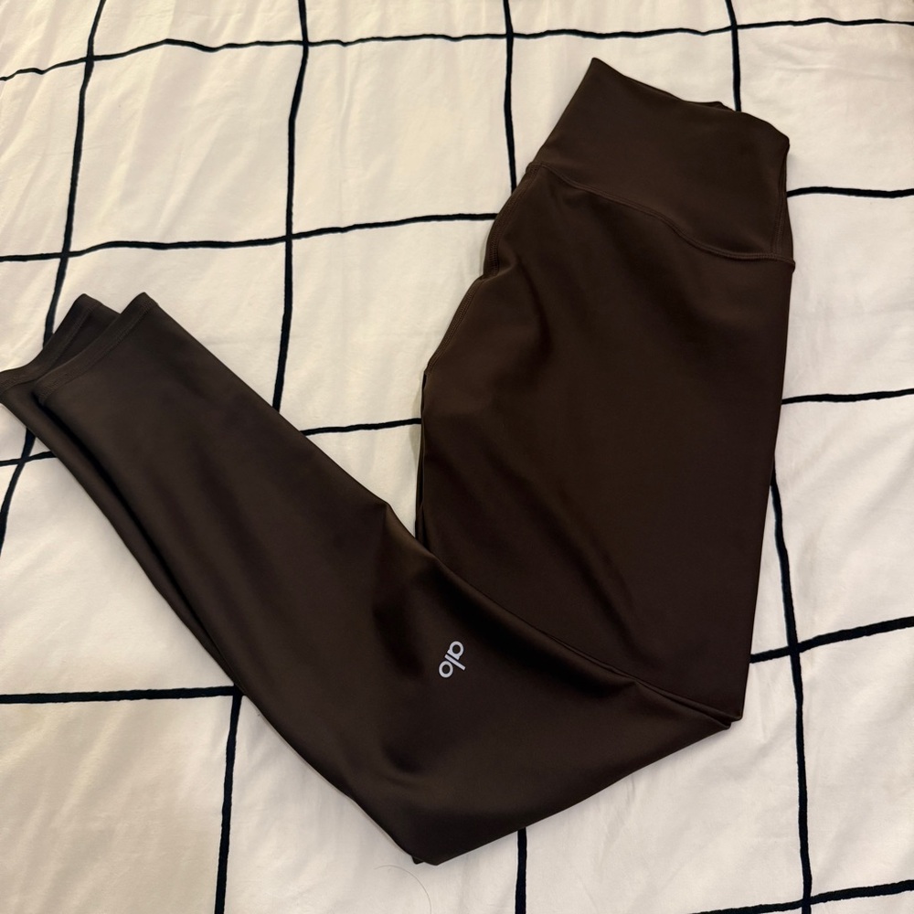 SOLD | Alo Yoga High Waist Airlift Espresso Brown Leggings
